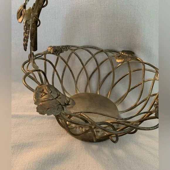 Vintage Sliver Plated Basket, Godingers - Picture 7 of 7